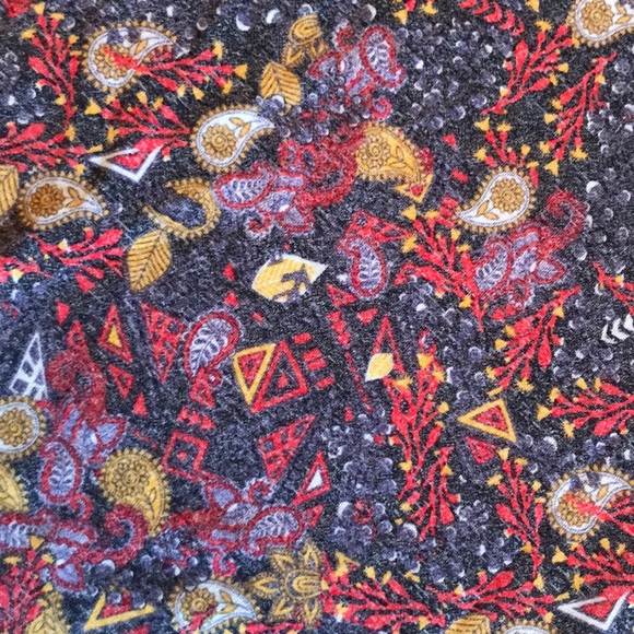 LulaRoe Large Perfect T - Picture 2 of 2